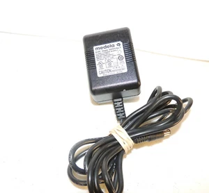 Genuine 9V Medela U090100D31 AC Adapter 9207010 Power Supply Cord Pump In Style - Picture 1 of 3