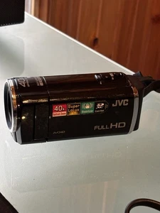 JVC Everio GZ-E100BAA GZ-E100 Full HD 40xZOOM GREAT COINDITION - Picture 1 of 13