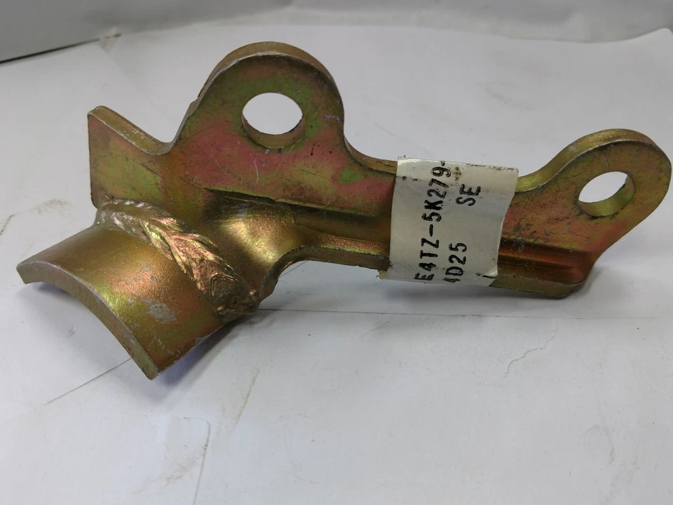 SOPORTE CONVERTIDOR CAMIÓN FORDLIGHT E4TZ-5K279-A NOS 1980-1984 MOTOR 2.3  Foto 1 de 4