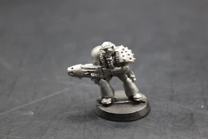 Warhammer 40k Rogue Trader Marines Espaciales RT101 Brother Byrne Metal - Imagen 1 de 2