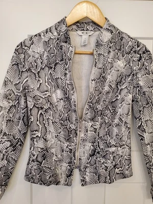 White House Black Market  Snake Skin Print Band Jacket Black/White/Grey Size 0 - Image 1 of 4