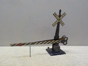 Antique MARX O guage Railroad Crossing Stop Signal with Drop Gate Untested - Picture 1 of 8