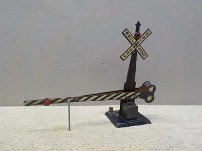 Antique MARX O guage Railroad Crossing Stop Signal with Drop Gate Untested - Image 1 of 4
