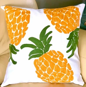 18x18 100% Cotton Summer Tropical Pineapples Embroidered Throw Pillow Cover New - Picture 1 of 4