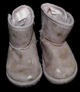 NIÑAS INFANTES UK 5 EU 22 ORO ROSA CORAZONES IMITACIÓN PIEL DE OVEJA BOTINES GANCHO Y BUCLE - Imagen 1 de 6