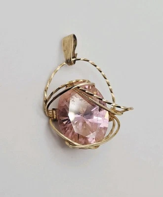 Pingente de pedra turmalina rosa 14k vintage folheado a ouro envoltório de arame corte oval 14,96 quilates - Imagem 1 de 4