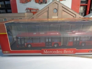 CMNLUkBus 5106 Mercedes Citaro BendyBus First London Rte 18 Euston - Picture 1 of 2