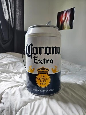 Mini nevera Corona de 8 latas, refrigerador portátil Koolatron, 5,4 L, en forma de lata de cerveza Foto 1 de 2