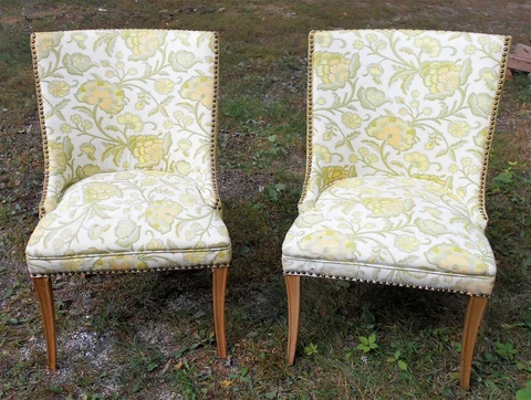 VINTAGE PAIR OF MID CENTURY REGENCY SIDE CHAIRS Cover