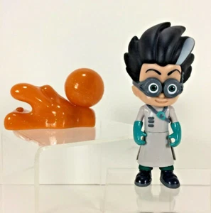 Disney PJ Masks ROMEO Villain & STICKY SPLAT BALL LAUNCHER Weapon Figure LOT Toy - Picture 1 of 7