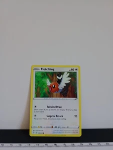 Fletchling #138/203 | Common | SWSH07: Evolving Skies - Picture 1 of 2