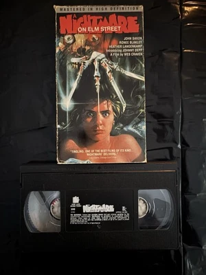 A Nightmare On Elm Street -Mastered In High Definition VHS Foto 1 de 2