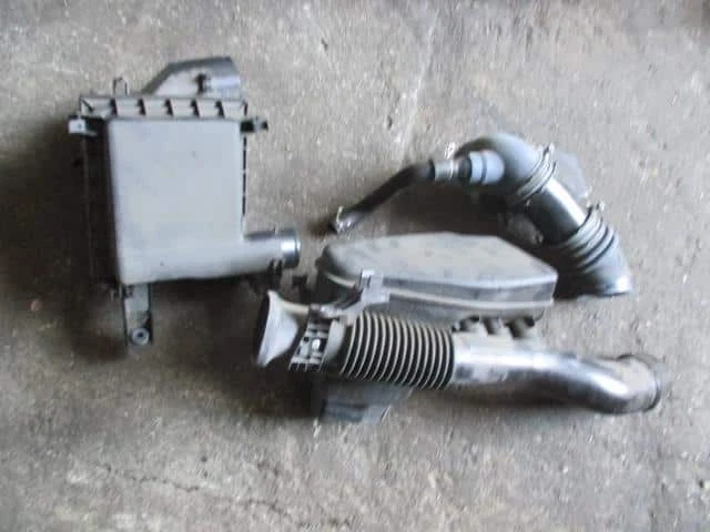 TOYOTA Prius 2009 DAA-ZVW30 Air Cleaner Assembly 1770037250 [Used] [PA64859786] - Image 1 of 1