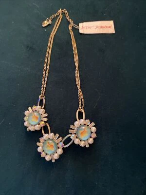 Betsey Johnson Granny Chic Collar Pez Foto 1 de 2