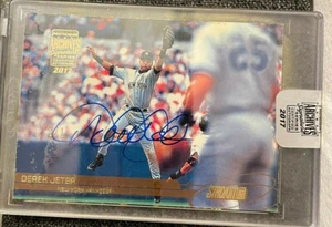2002 Topps Derek Jeter On Card Certified Auto 1 of 1 RARE - Picture 1 of 2