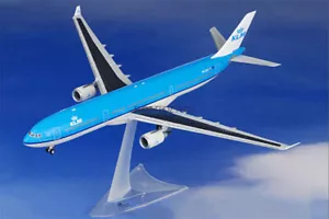 para Herpa para KLM Royal Dutch Airlines para Airbus 330-300 PH-AKA 1:200 preconstruido - Imagen 1 de 9