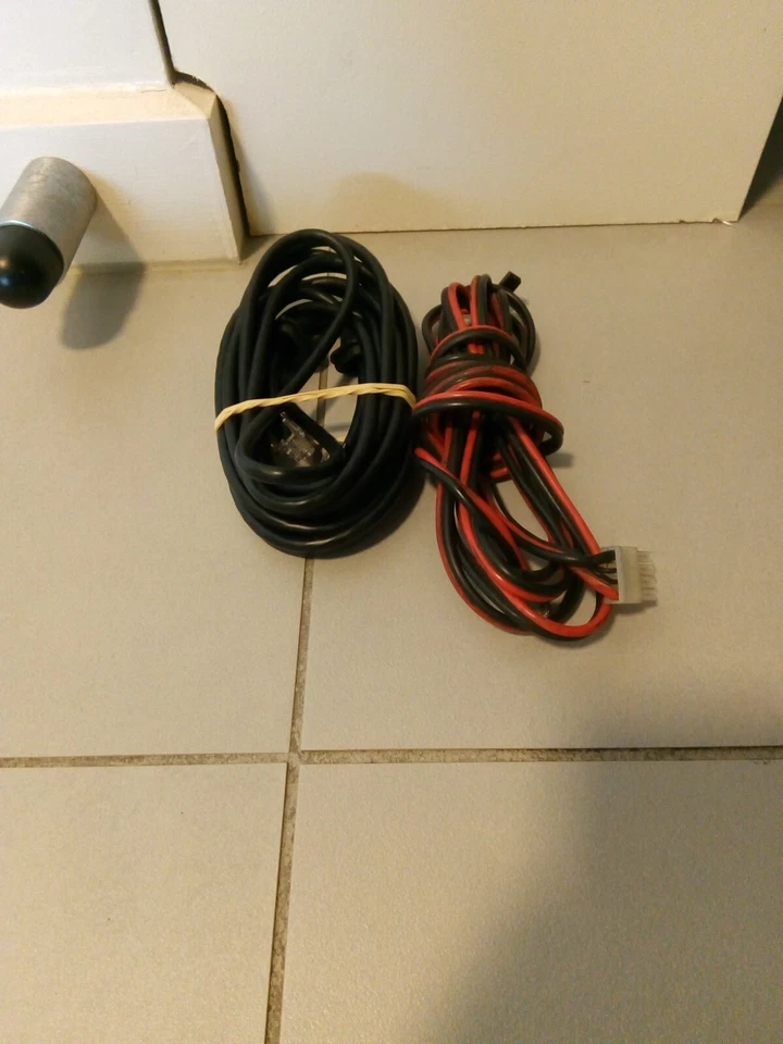 tait Tm9400 vhf 136to 174mhzdigital &Analogue newhandset pwrlead cradle  in vgc - image 1 of 3