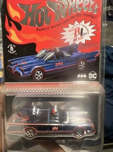 Hot Wheels Collectors RLC Exclusive TV Series Batmobile w/Case Red Line Club NEW - Picture 1 of 2