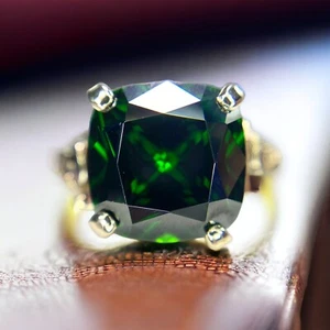 Vintage 10k Yellow Gold Handcrafted Green Tourmaline Solitaire Ring - Picture 1 of 8