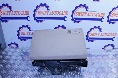 GUANTERA VOLKSWAGEN VW PASSAT B7 CREMA 3C2857114 2010-2016 Foto 1 de 4