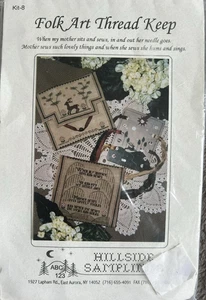 Hillside Samplings Volkskunst Faden halten Kreuzstich Liberty Hill Holzbrett - Bild 1 von 5