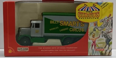 1:76 Die Cast  Lledo Scammel 6 Wheeler Billy Smarts Circus - image 1 of 4