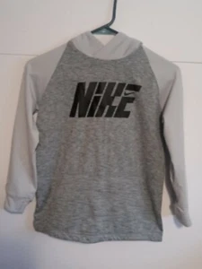 Nike Dri Fit Training Hooded Sweatshirt- Boys Size S NEW - Picture 1 of 5