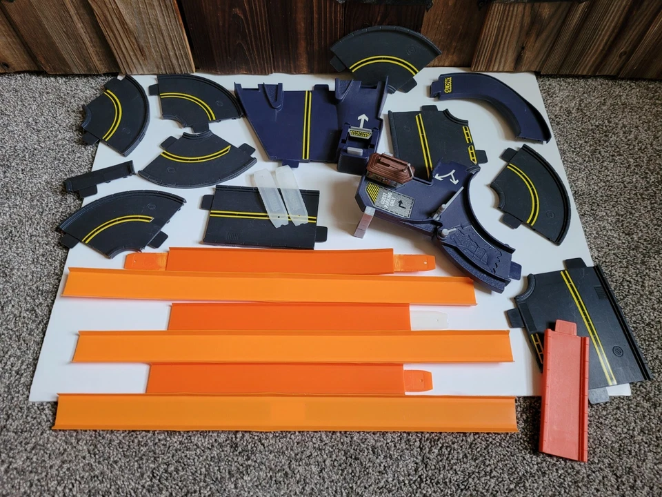 Vintage Race Track Track Lot Mattel HB2 - Image 1 of 4