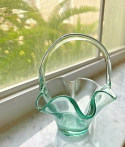 Vintage Light Seaform Green Clear Art Glass 4" Mini Trinket Basket - Picture 1 of 9