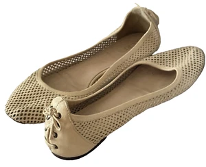 J CREW QUORRA Beige Perforated Ballet Flat with Laced Back Size 8 Made In Italy - Picture 1 of 21