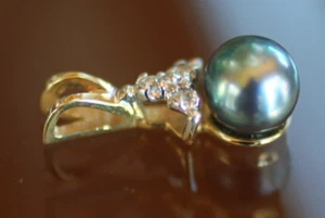 VINTAGE :*14K 46 GELBGOLD ANHÄNGER MIT GRAUER PERLE & 3 KLEINEN DIAMANTEN:* - Bild 1 von 11