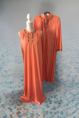 Vintage Gossard Artemis Nightgown Robe Set Women Large Orange Embroidery USA 70s - Image 1 of 4