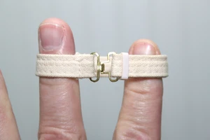 Cinturón vintage GI Joe 1964 - tela blanca - Imagen 1 de 4