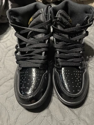 Air Jordan ретро 1 высоты OG «черный металлик золото» размер 8,5  - Изображение 1 из 4