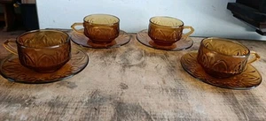 4 Vintage Braunglas Kaffeetassen & Untertassen Formglas Mid Century - Bild 1 von 9