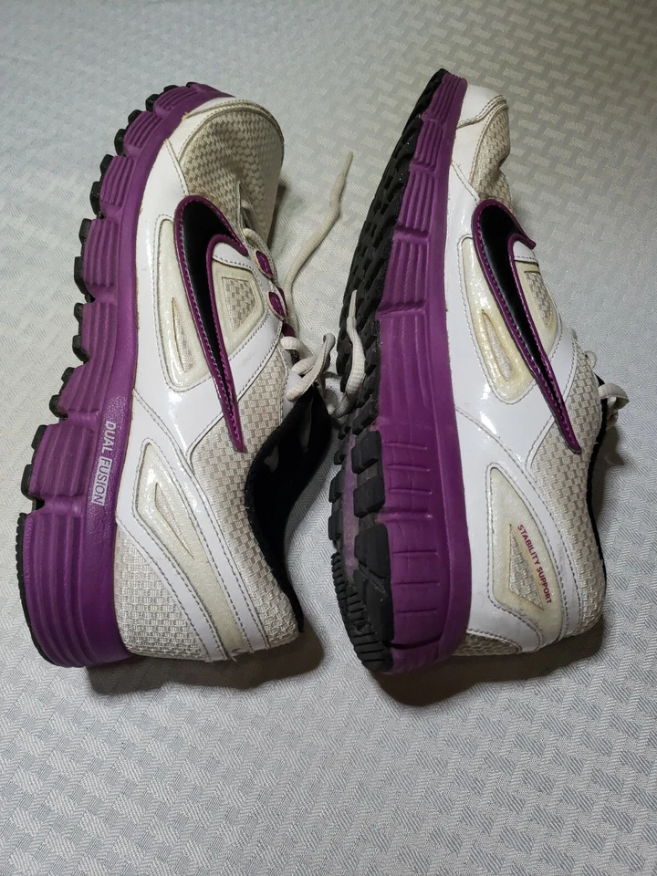 耐克 Dual Fusion ST 紫色跑步运动跑鞋 407847-103 女式 8 码 — 第 1/4 张图片