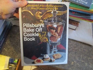 Pillsbury's bake offf cookie book Cookbook - LOTFOL - Imagen 1 de 3