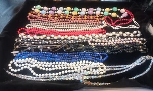 JOB LOT OF MIXED COLOUR BEADS Knecklaces Lot 3 - Picture 1 of 11
