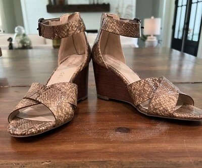 Andrew Geller Bryana Snake Print Wedge Sandals Nwob 6 1/2 M - Image 1 of 4
