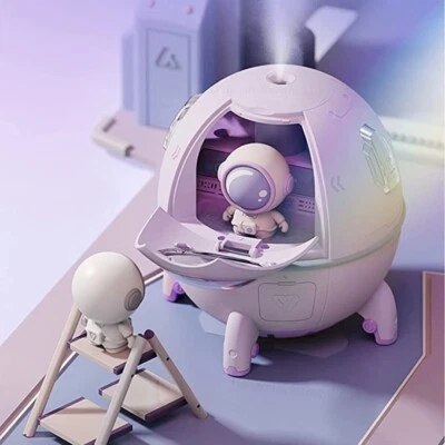 Umidificatore ad aria a forma di capsula spaziale, con luce a LED e carica USB. - Immagine 1 di 4