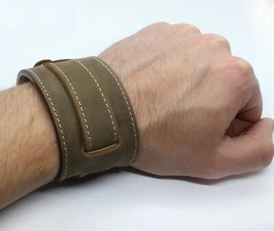 C18EH - khaki brown military bund watch band contrast beige stitching 20 mm lugs - Image 1 of 4