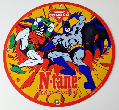 Винтажный фарфоровый знак Conoco Gasoline — знак Batman Robin Comic Gas Pump - Изображение 1 из 4