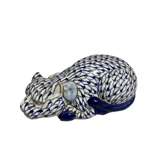 Gato durmiente grande vintage Ardrea de Sadek, cerámica blanca y azul - Imagen 1 de 10