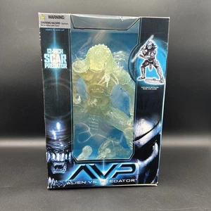 Figura de acción McFarlane Toys 12 pulgadas AvP Scar Predator sigilo - Imagen 1 de 10