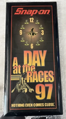Snap-on Tools A Day At The Races 97 relógio de parede 11"x23" relógio não funciona - Imagem 1 de 2