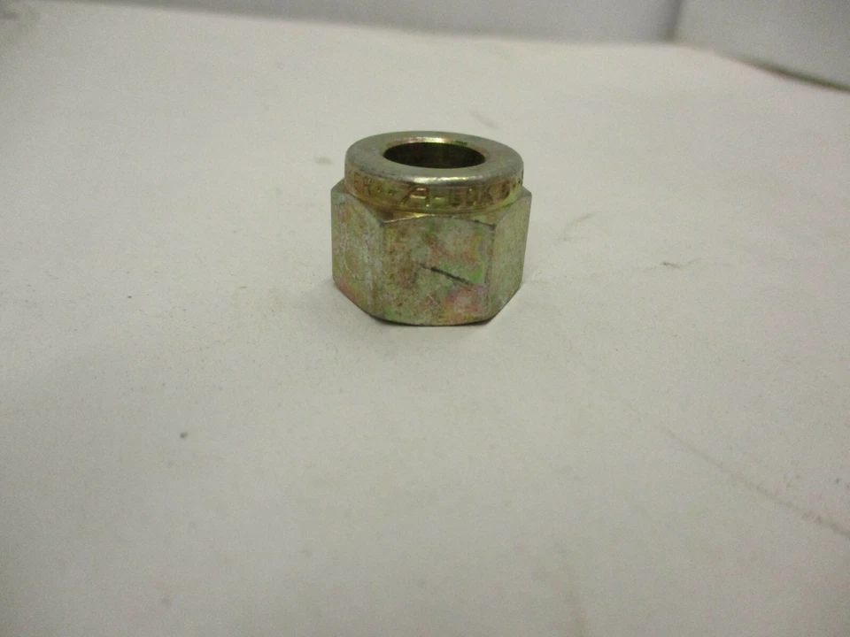 (5 Lot) 3/8 Tube Compression Nut, Carbon Steel, Parker 6NU6-S NOS - Image 1 of 1