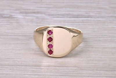 Four Natural Rubies set Yellow Gold Signet Ring - Image 1 of 4