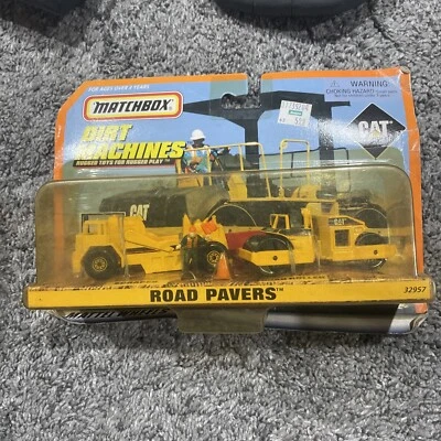 1997 Matchbox Dirt Machines Road Pavers Scraper Road Roller #32957 NEW - Image 1 of 4