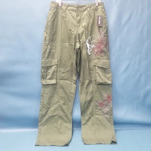 NWT Hot Topic Green Skull Roses Print Cargo Pants Low Rise Women's Sz 3 - Picture 1 of 9