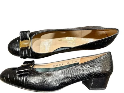 Zapatos de salón Salvatore Ferragamo Vara cocodrilo en relieve tacones marrones. Talla 9 Foto 1 de 4